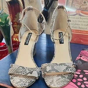 Isaac mizrahi Snakeskin Strappy Heels New WithoutTags